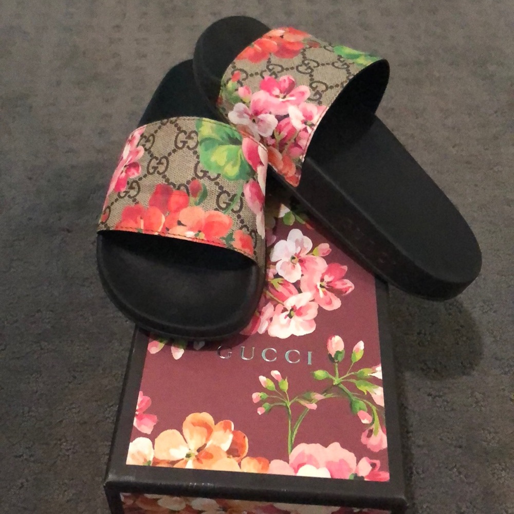 Gucci GG Blooms Supreme slide sandal
